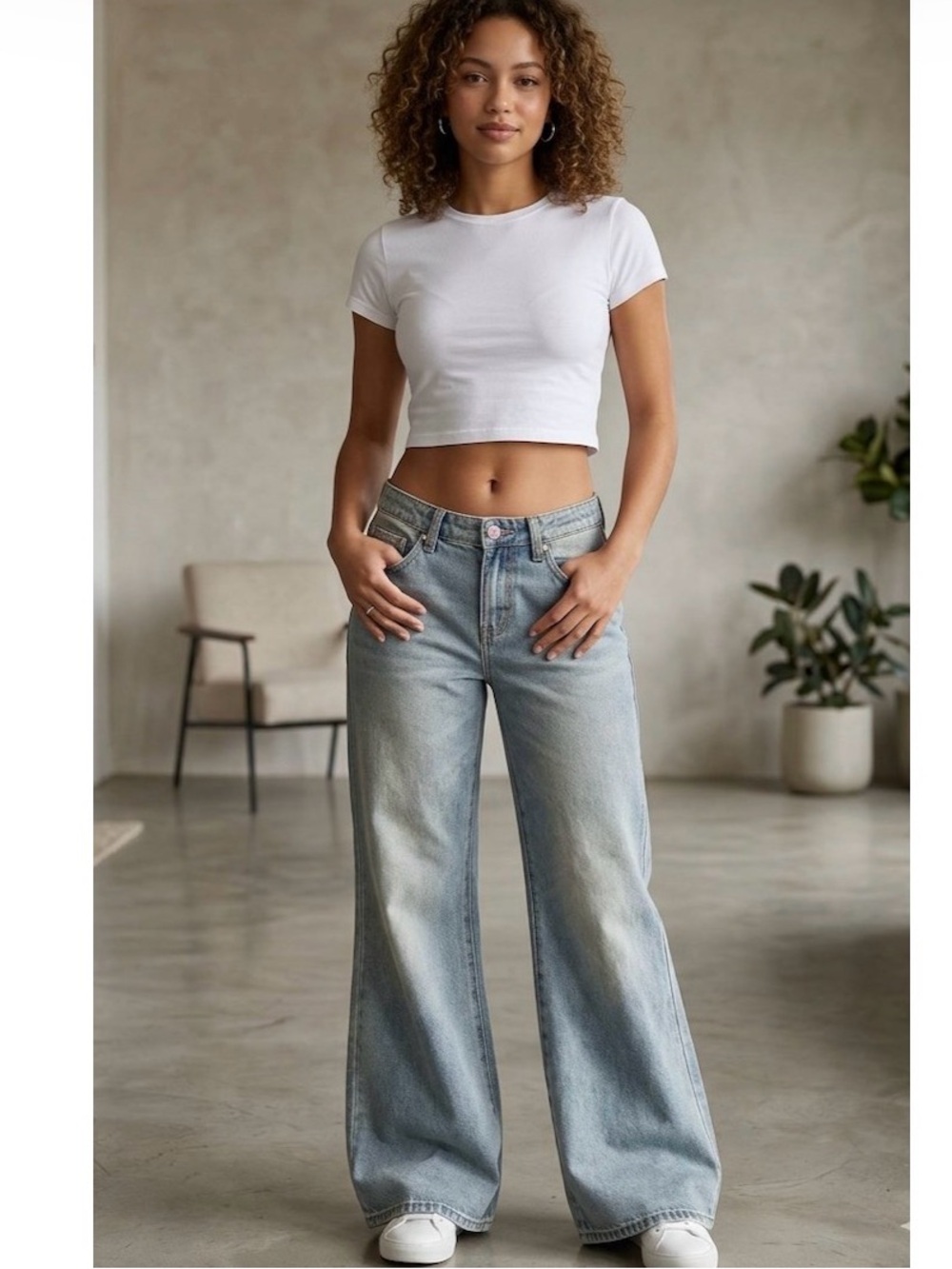 Edikted Low Rise Wide Leg Flare Jeans Light Wash | Y2K Aesthetic | Size Medium